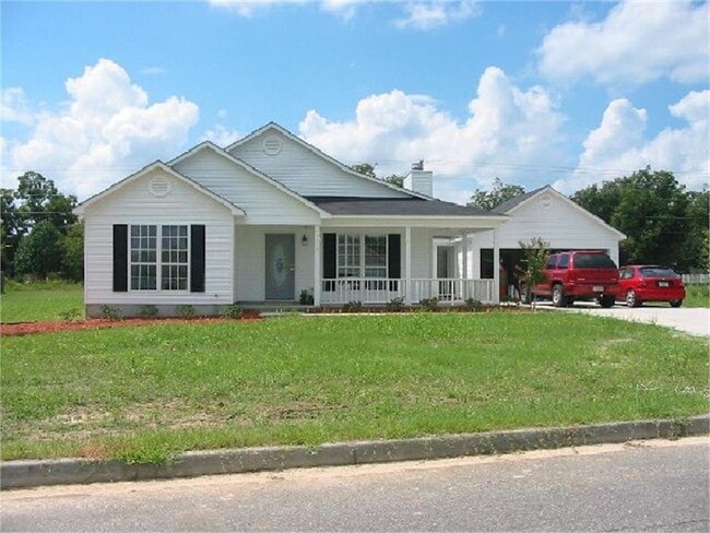 property at 3724 Ridgemere Dr