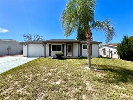 9715 Gray Fox Ln in Port Richey, FL - Building Photo