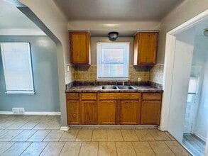 18930 Mansfield St in Detroit, MI - Building Photo - Building Photo