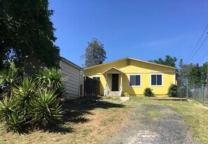 1134 Oro Dam Blvd W in Oroville, CA - Building Photo