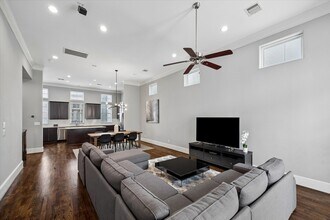 1242 W 23rd St in Houston, TX - Building Photo - Building Photo