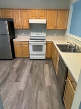 Room in Townhome on Dunford St in Charlotte, NC - Building Photo - Building Photo