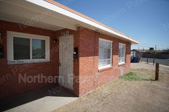 property at 429a Emerson St