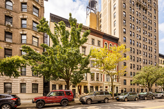 304 W 106th St in New York, NY - Foto de edificio - Building Photo