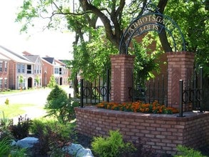 Abbotsgate Lofts in Powell, OH - Foto de edificio - Building Photo
