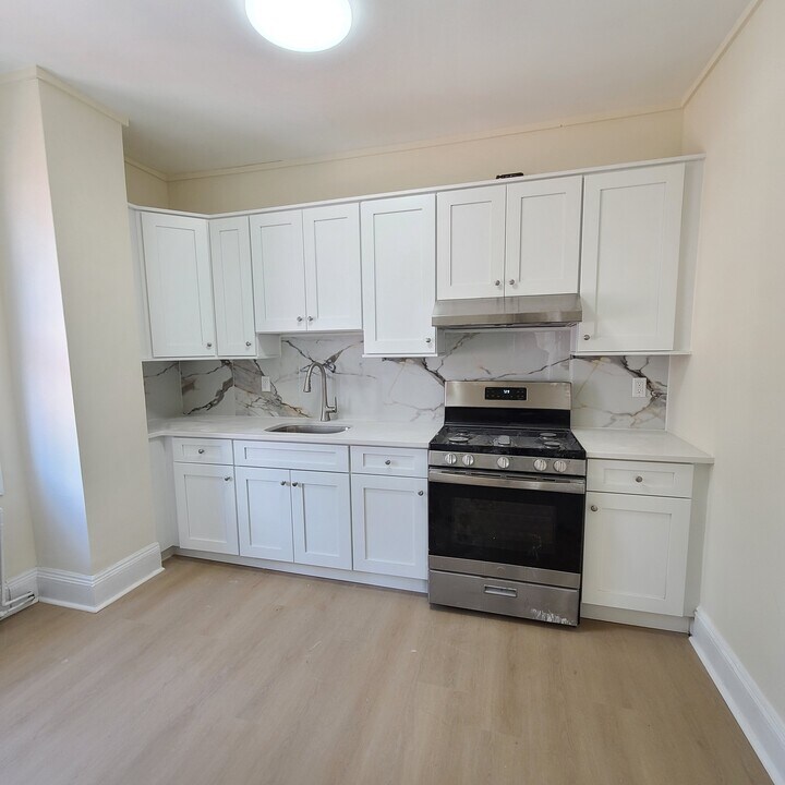 704 79th St, Unit 2 in North Bergen, NJ - Foto de edificio