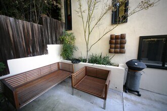 1999 N Sycamore Ave in Los Angeles, CA - Building Photo - Building Photo