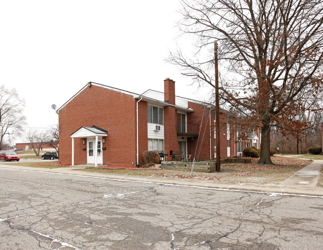 Greenbrier Apartments in Ypsilanti, MI - Foto de edificio - Building Photo