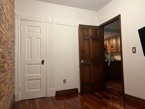 933 Saint Marks Ave in Brooklyn, NY - Building Photo - Building Photo
