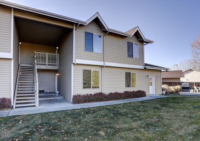 property at 2211 NE Holliday Ave