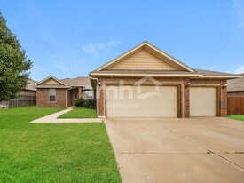 8809 SW 46th St in Oklahoma City, OK - Building Photo