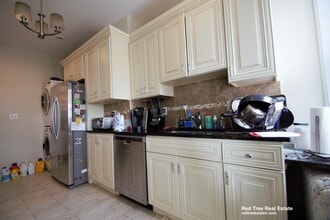 11 Babcock St, Unit 2 in Brookline, MA - Building Photo - Building Photo