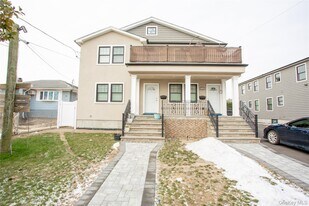 59 Clinton Ave in Inwood, NY - Building Photo