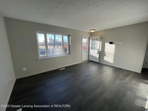4701 Richmond St in Lansing, MI - Foto de edificio - Building Photo