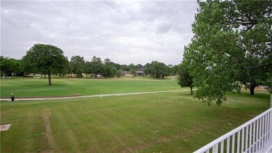 107 Cayuga Trail in Lake Kiowa, TX - Building Photo - Building Photo