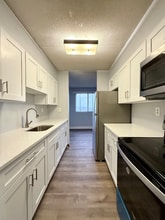 120 Huntington Turnpike in Bridgeport, CT - Foto de edificio - Building Photo