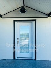 1154 Neptune Dr in Ruskin, FL - Building Photo - Building Photo