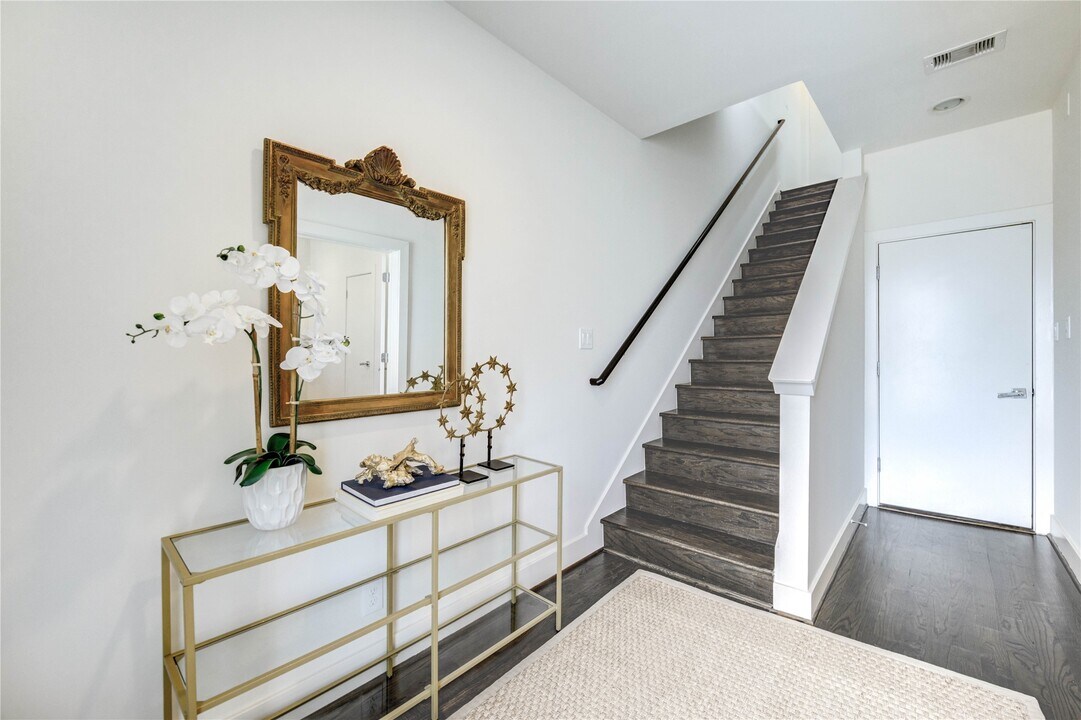 1706 Alamo St in Houston, TX - Building Photo