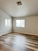 678 Anemone Ln in Henderson, NV - Building Photo - Building Photo