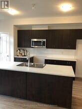 130 Maynooth Ct in Ottawa, ON - Building Photo - Building Photo