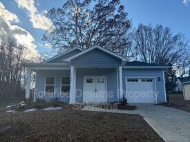 3145 Chapel St in Walkertown, NC - Building Photo