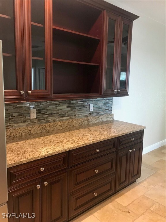 property at 619 SE 14th St