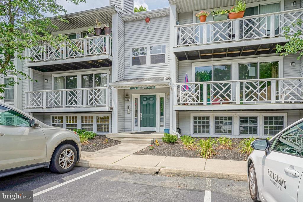 14 Cranberry Ct in Evesham, NJ - Building Photo