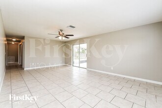 1410 NE 5th Ln in Cape Coral, FL - Building Photo - Building Photo