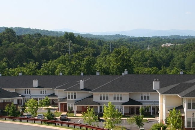 817 Catalpa Court in Charlottesville, VA - Building Photo - Building Photo