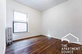 931 W Sunnyside Ave in Chicago, IL - Foto de edificio - Building Photo