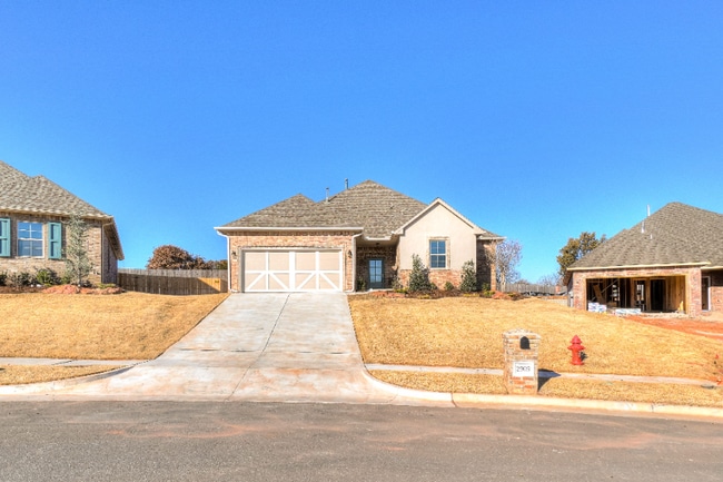 2909 Tranquilo Ln in Edmond, OK - Foto de edificio - Building Photo