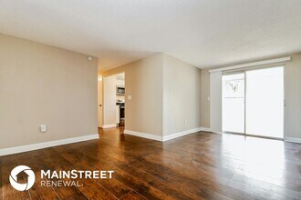 4929 Amherst Ct in New Port Richey, FL - Foto de edificio - Building Photo