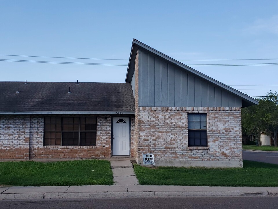 2635 Hunters Crossing St in Harlingen, TX - Building Photo