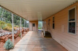 401 Sunset Hills Dr in Sedona, AZ - Building Photo - Building Photo