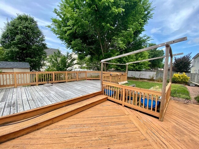 9707 Steele Meadow Rd in Charlotte, NC - Building Photo - Building Photo