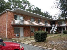 14 First St SW, Unit 15 in Fort Walton Beach, FL - Building Photo