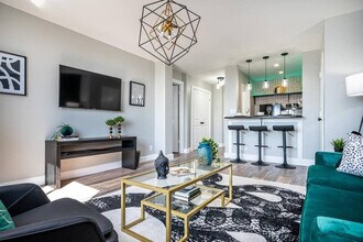 215 Piedmont Ave NE in Atlanta, GA - Building Photo - Building Photo