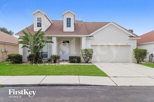 8842 Cypress Hammock Dr in Tampa, FL - Building Photo