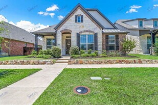 8451 Bronzegate Trl in Frisco, TX - Building Photo