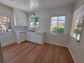7266 Allott Ave in Los Angeles, CA - Building Photo - Building Photo