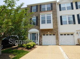 8197 Belton Cir in Mechanicsville, VA - Building Photo