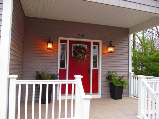 214 Dallaire St in Manchester, NH - Building Photo - Building Photo