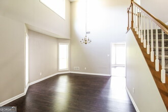 671 Woodstone Rd in Lithonia, GA - Foto de edificio - Building Photo