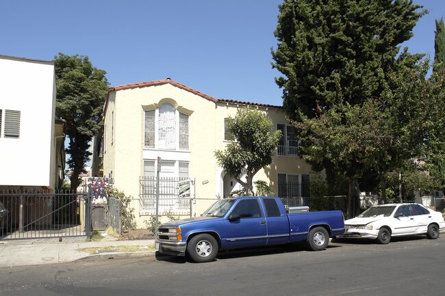 1219 Gordon St in Los Angeles, CA - Foto de edificio - Building Photo