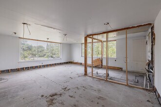 Frankfort Street Apartments in Detroit, MI - Building Photo - Interior Photo