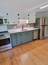 45 Elm St in Newbury, MA - Building Photo - Building Photo