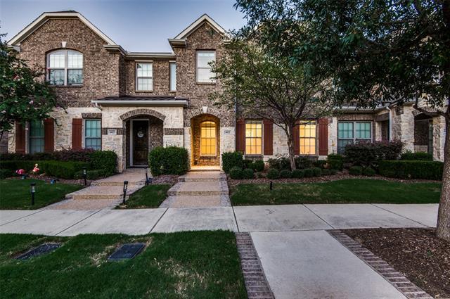 4021 Cascade Sky Dr in Arlington, TX - Foto de edificio