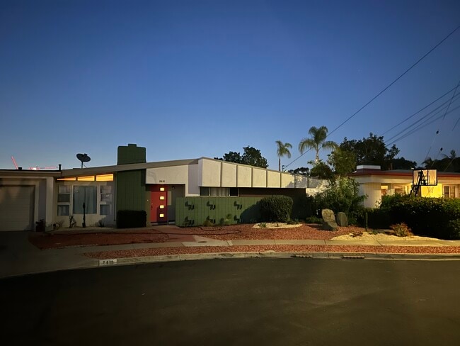 8418 Encino Ave in San Diego, CA - Building Photo - Building Photo