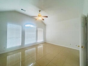 23726 Greenland Oak Ct in Spring, TX - Building Photo - Building Photo