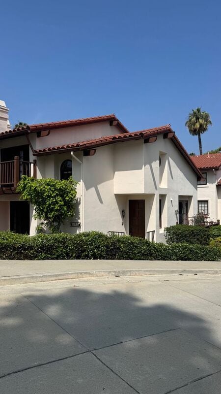 property at 452 E Bougainvillea Ln